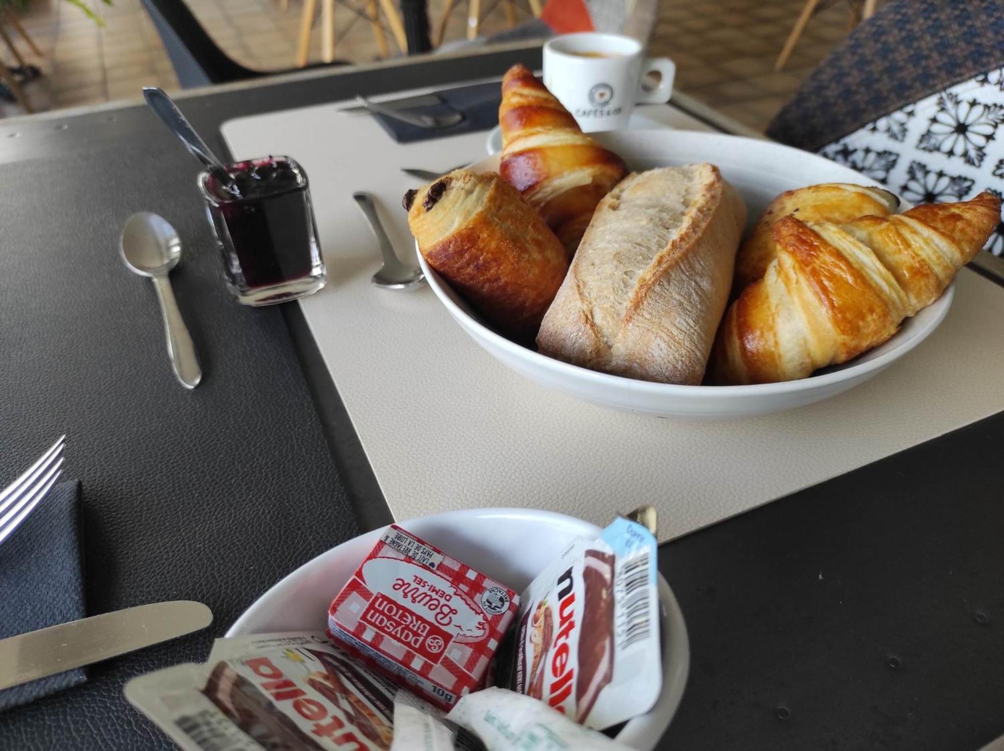 Logis Hotel Vannes Nord Le Clos Des Hortensias Locqueltas Dış mekan fotoğraf